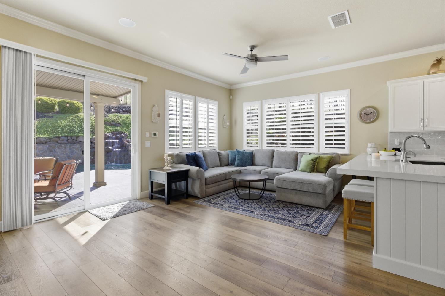 816 Hildebrand Circle