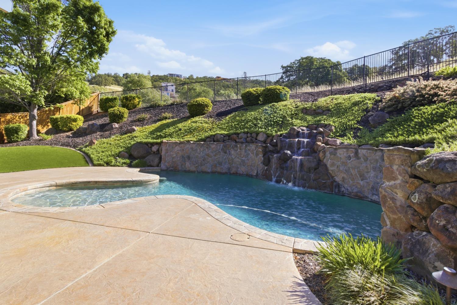 816 Hildebrand Circle