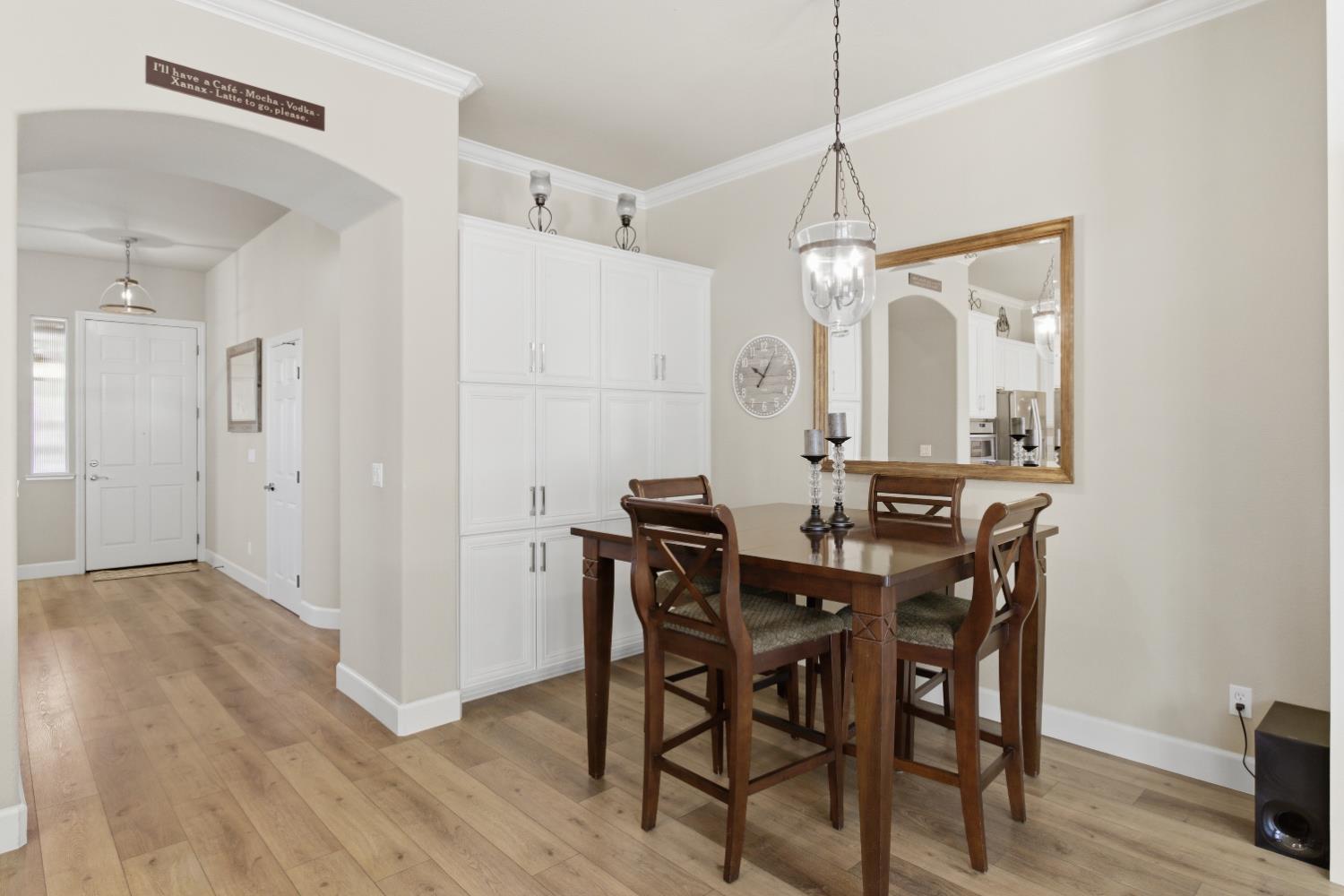 816 Hildebrand Circle