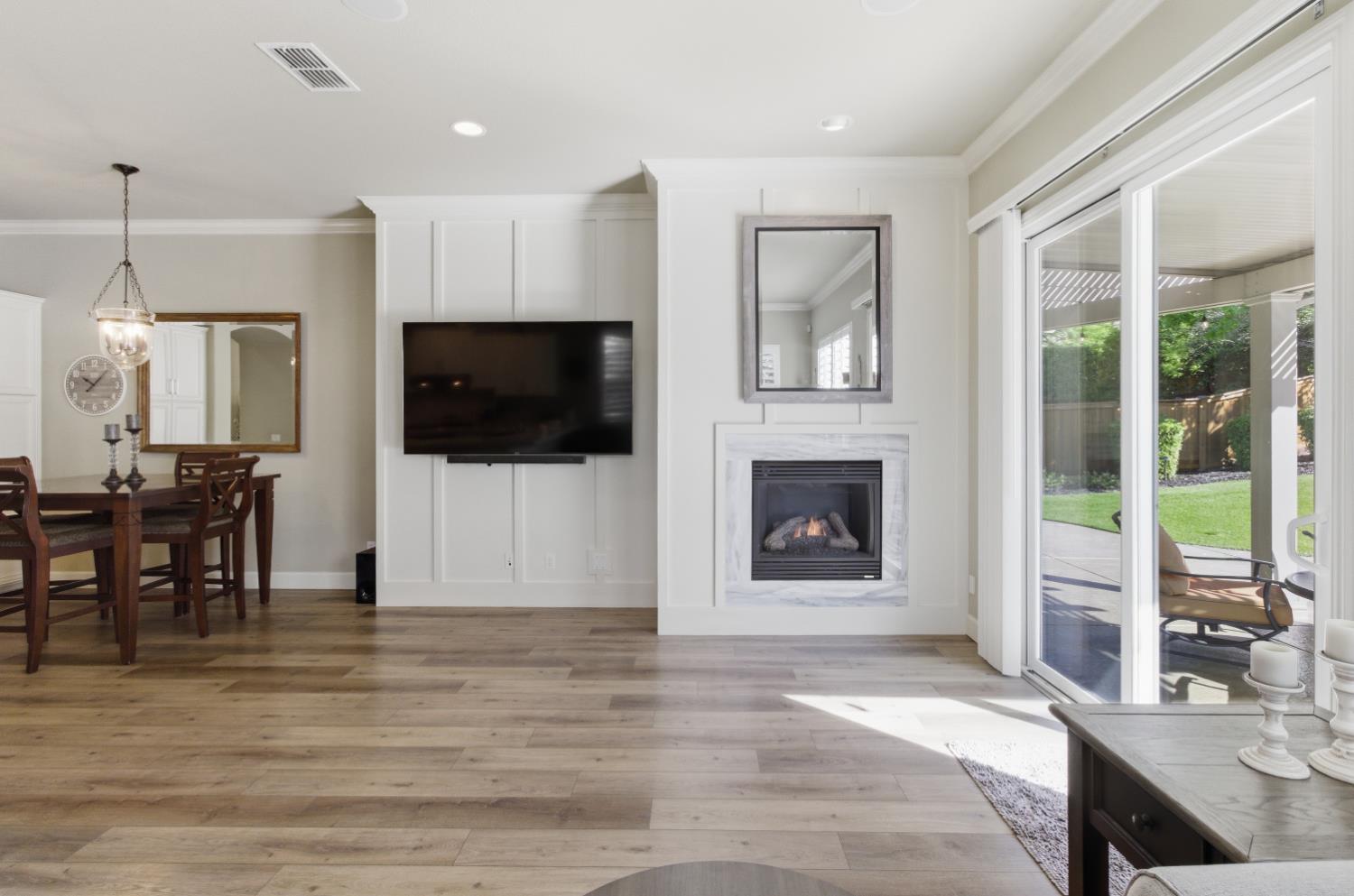 816 Hildebrand Circle