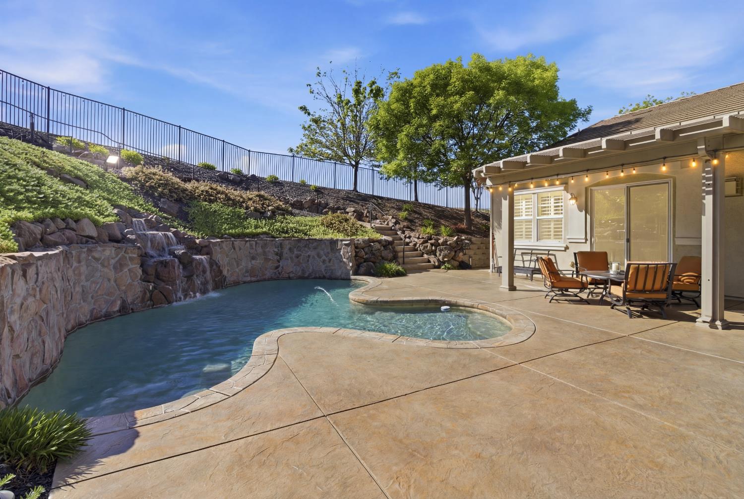 816 Hildebrand Circle