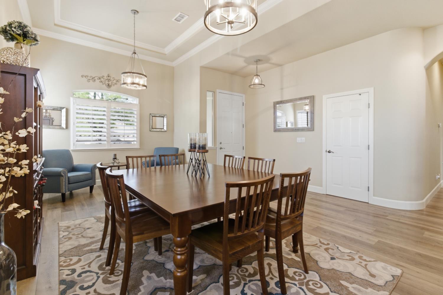 816 Hildebrand Circle