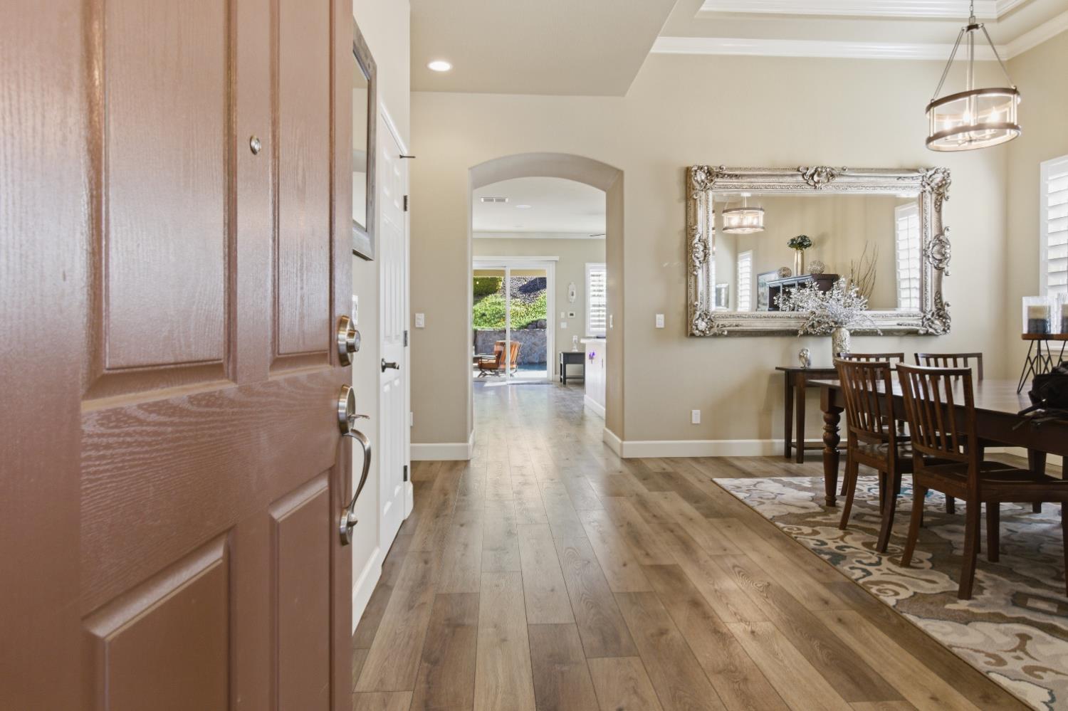 816 Hildebrand Circle