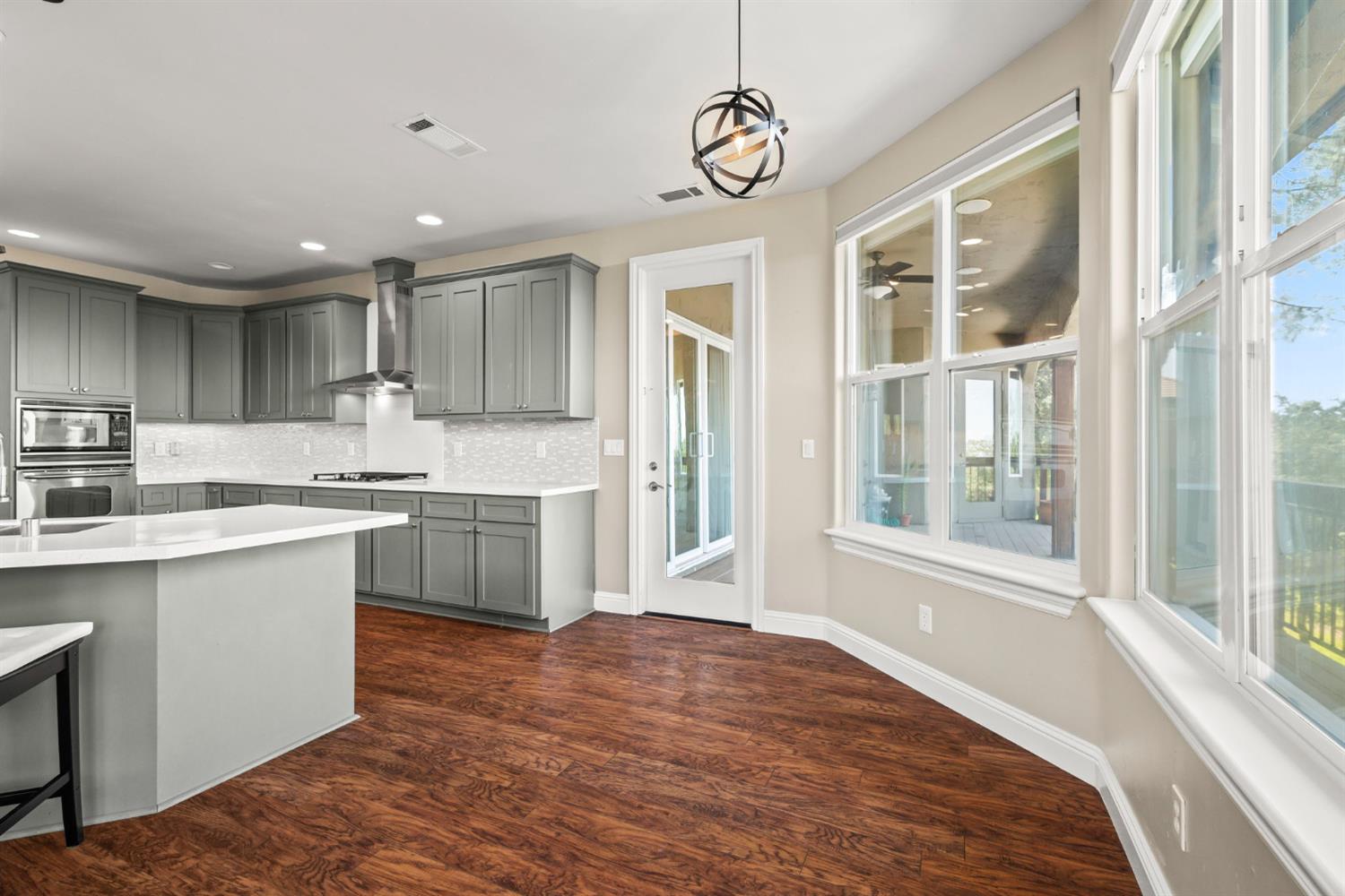 6439 Caddie Court