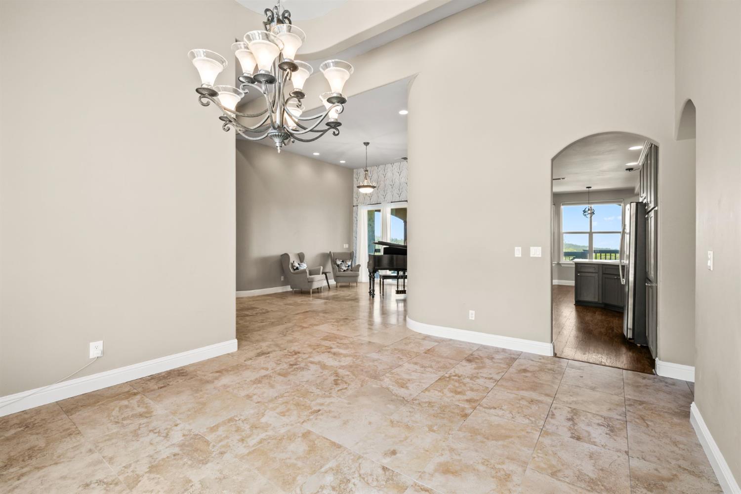 6439 Caddie Court