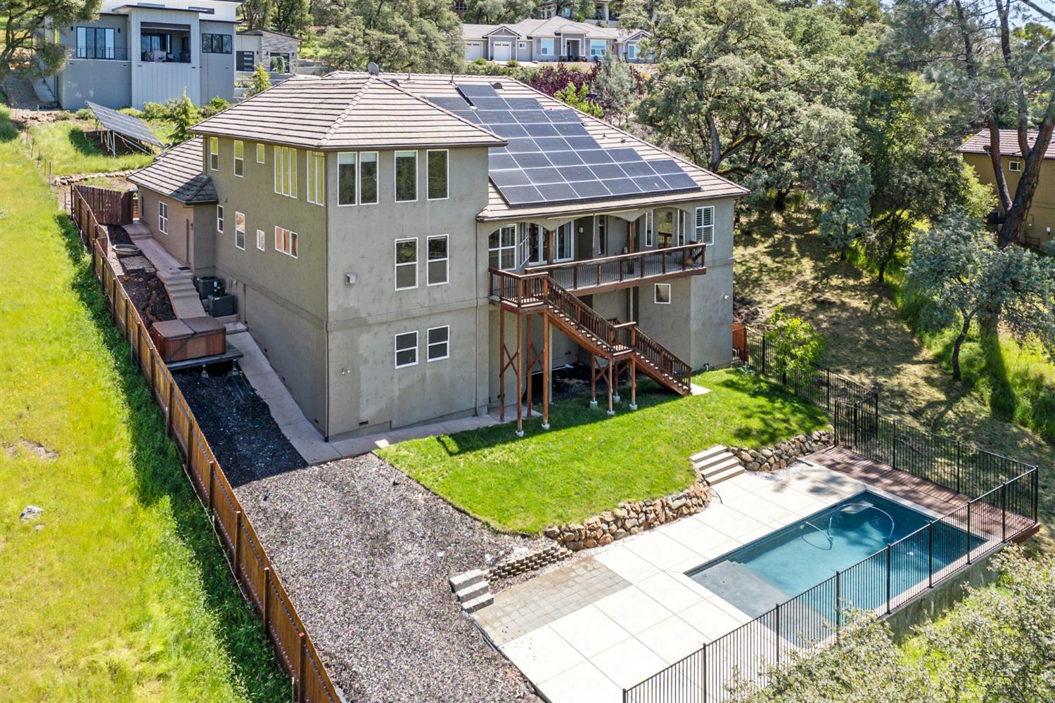 6439 Caddie Court