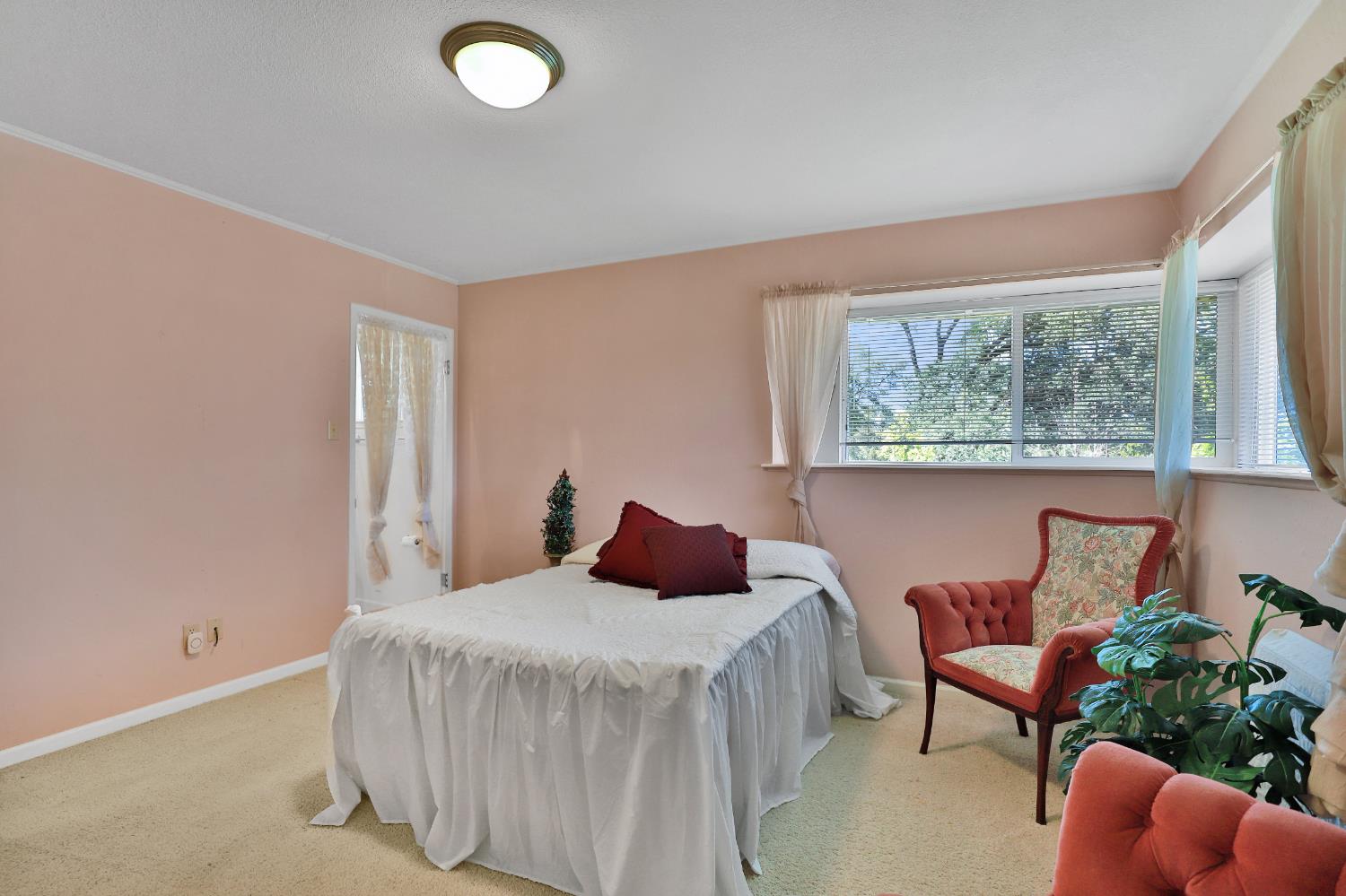 3840 Greenstone Road