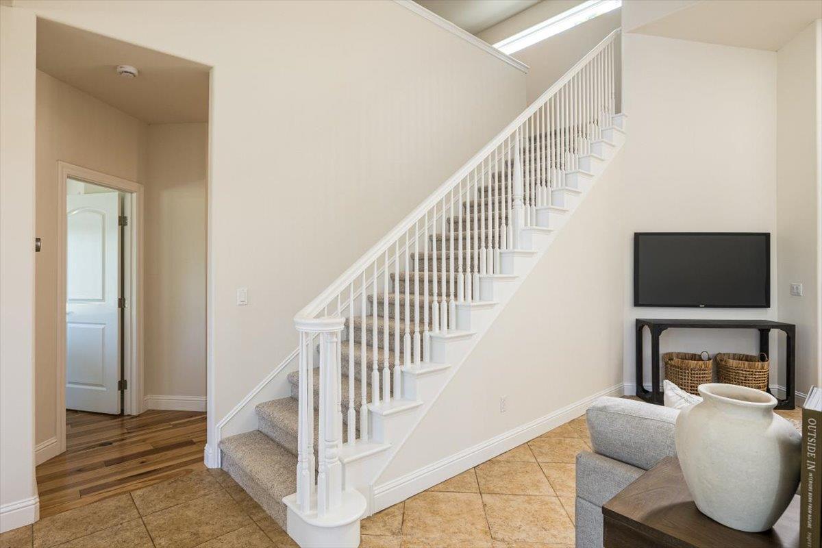 1200 W El Largo Drive