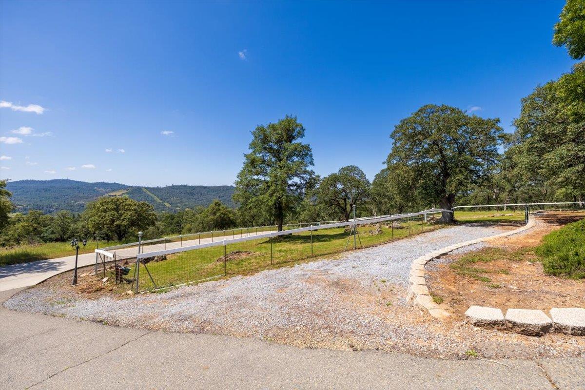 1200 W El Largo Drive