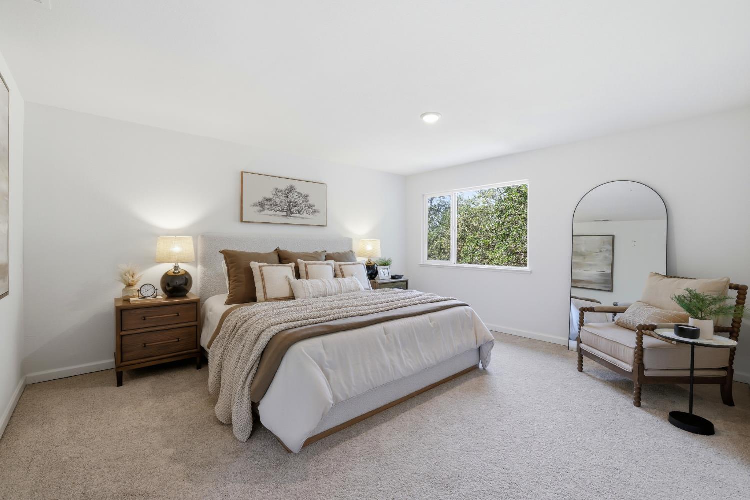 2873 King Edward Drive
