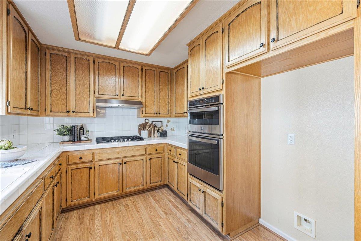 3040 Granada Court 16