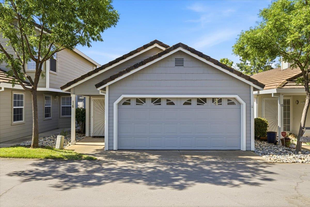 3040 Granada Court 16