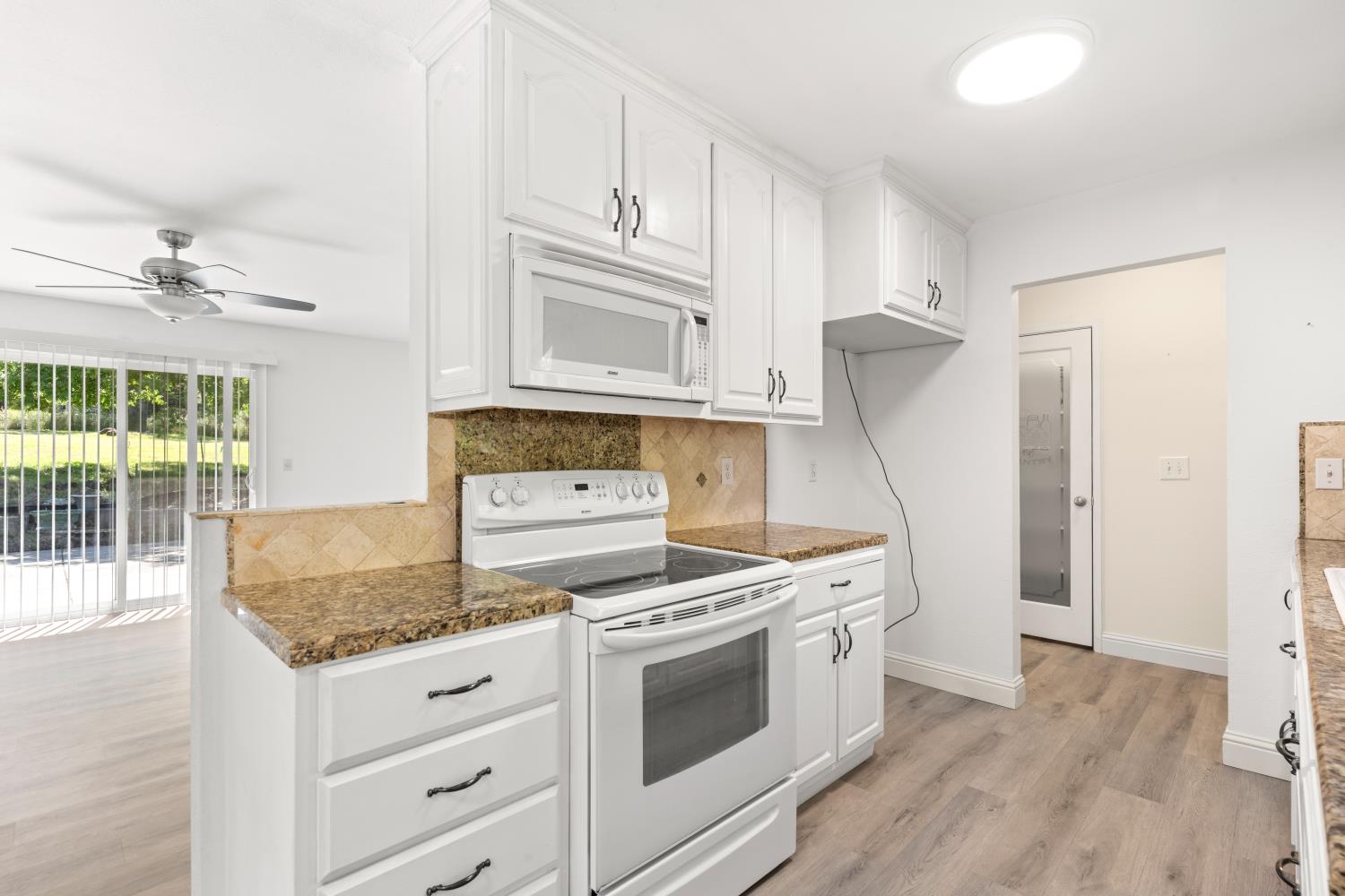13806 Torrey Pines Drive