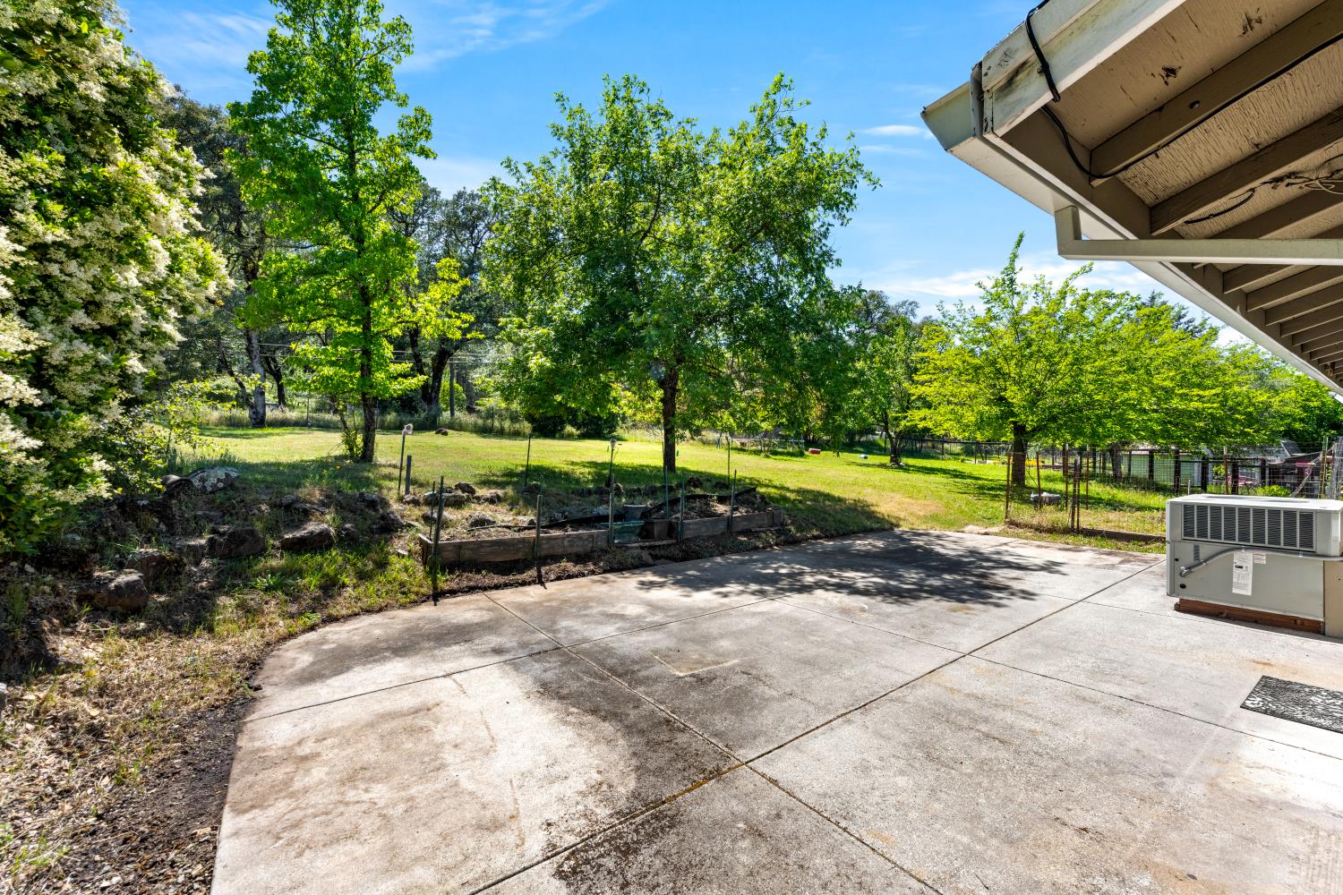 13806 Torrey Pines Drive