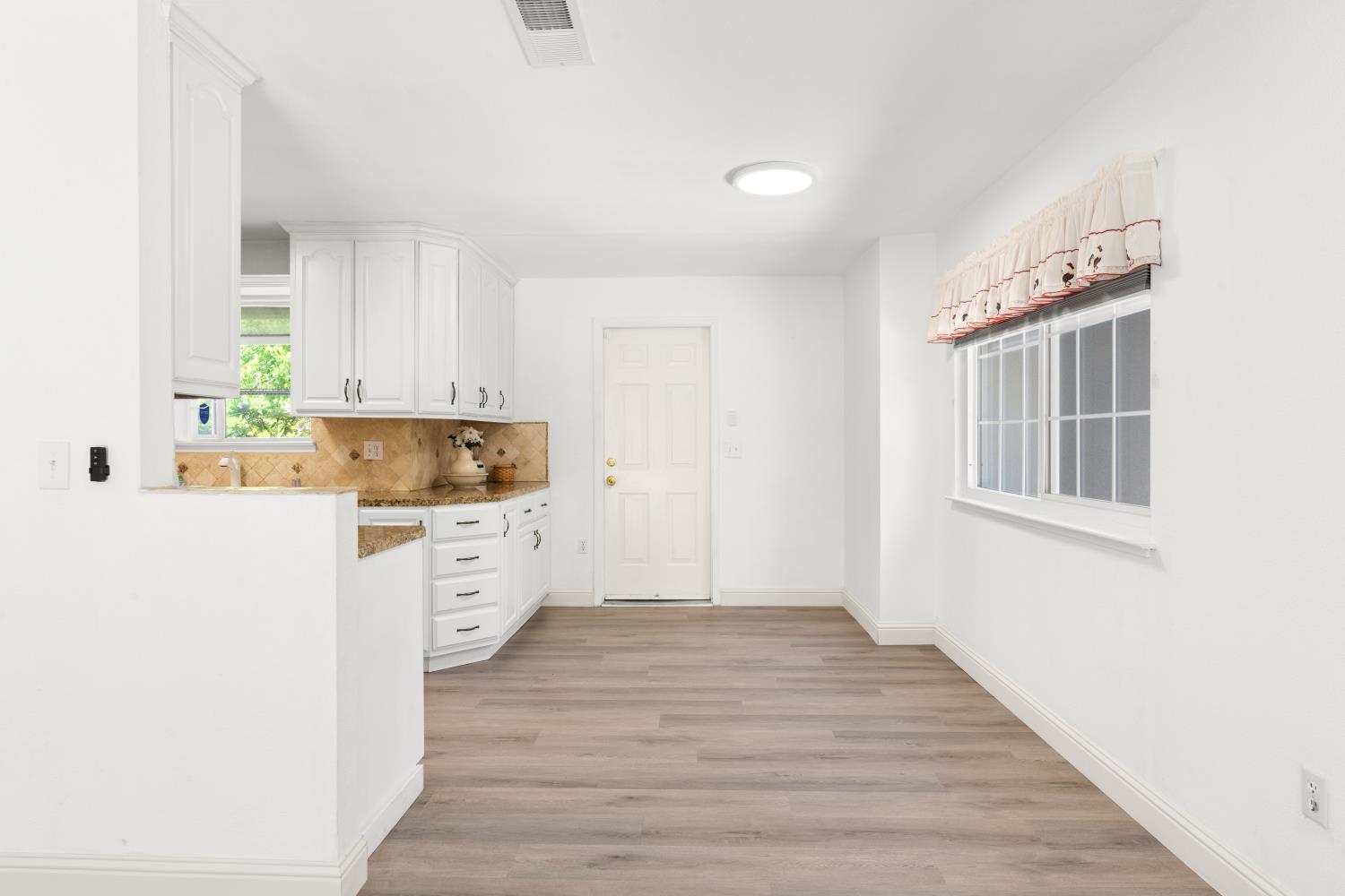 13806 Torrey Pines Drive