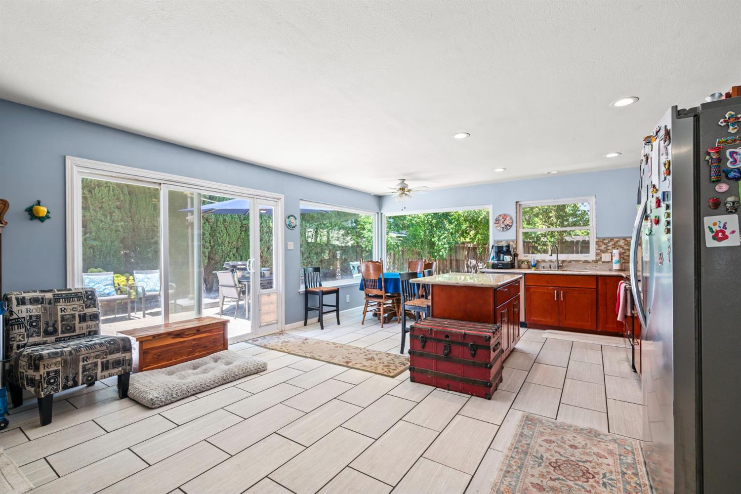 7129 Dawn View Court