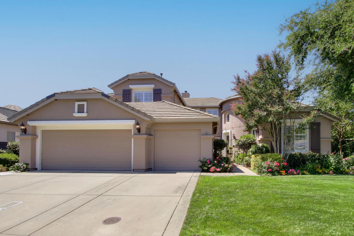 4836 Village Green Drive