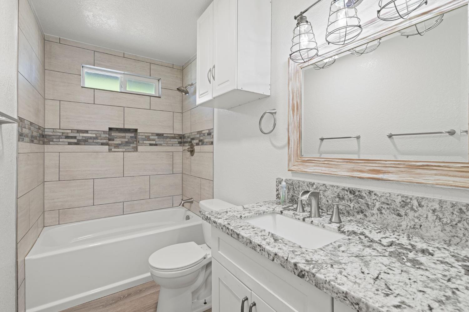 1206 Los Robles Road
