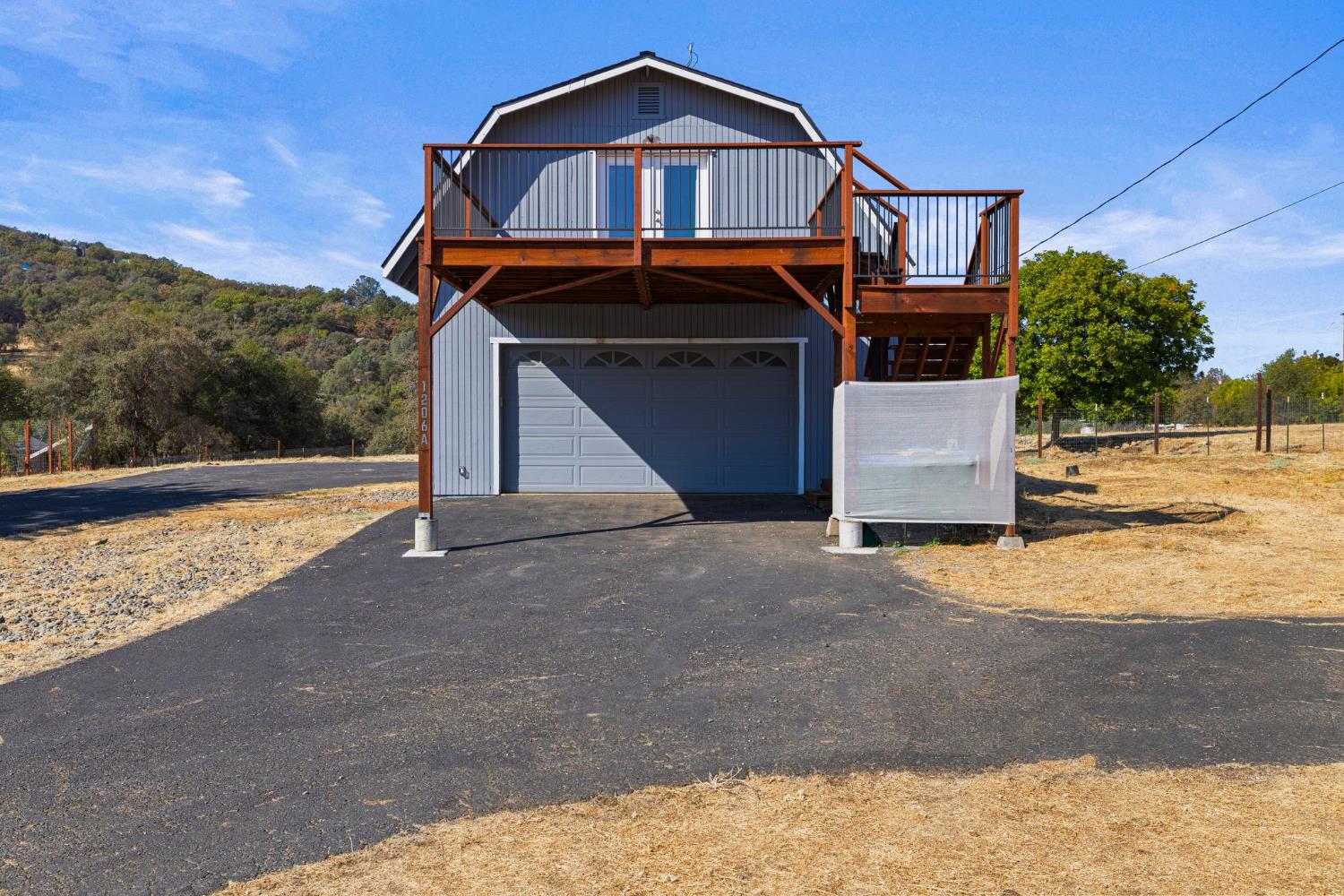 1206 Los Robles Road