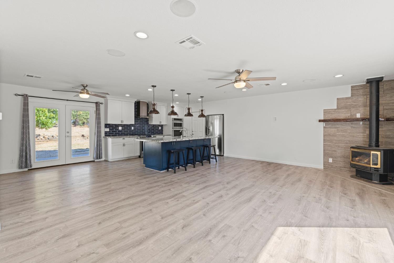 1206 Los Robles Road