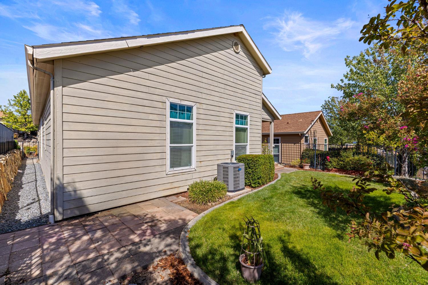 2894 Winesap Circle