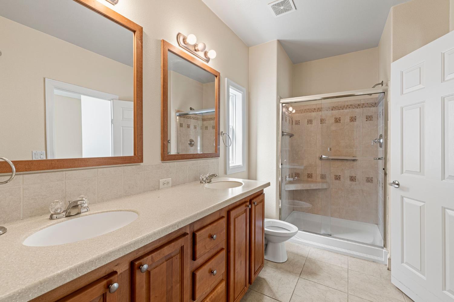 2894 Winesap Circle