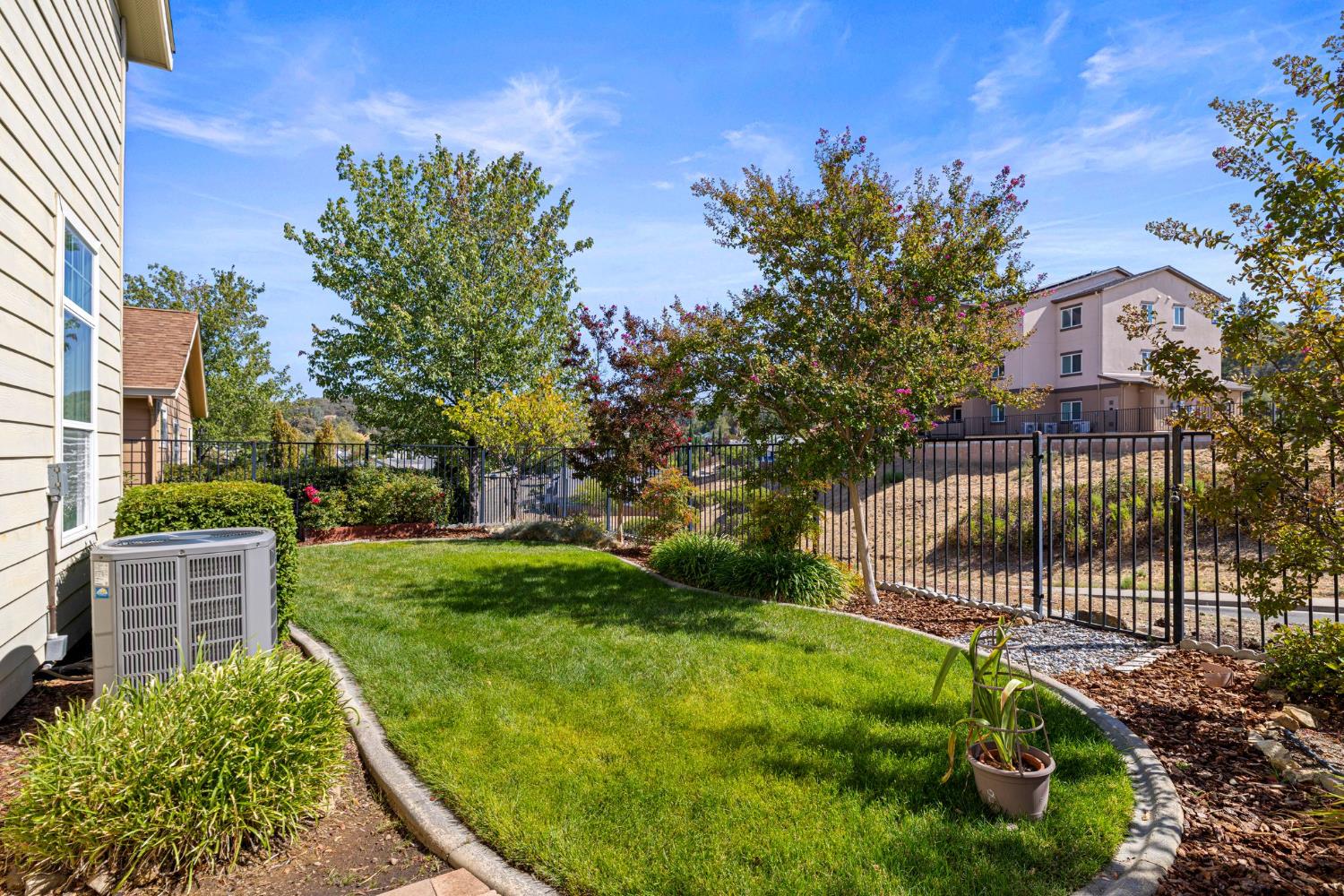2894 Winesap Circle