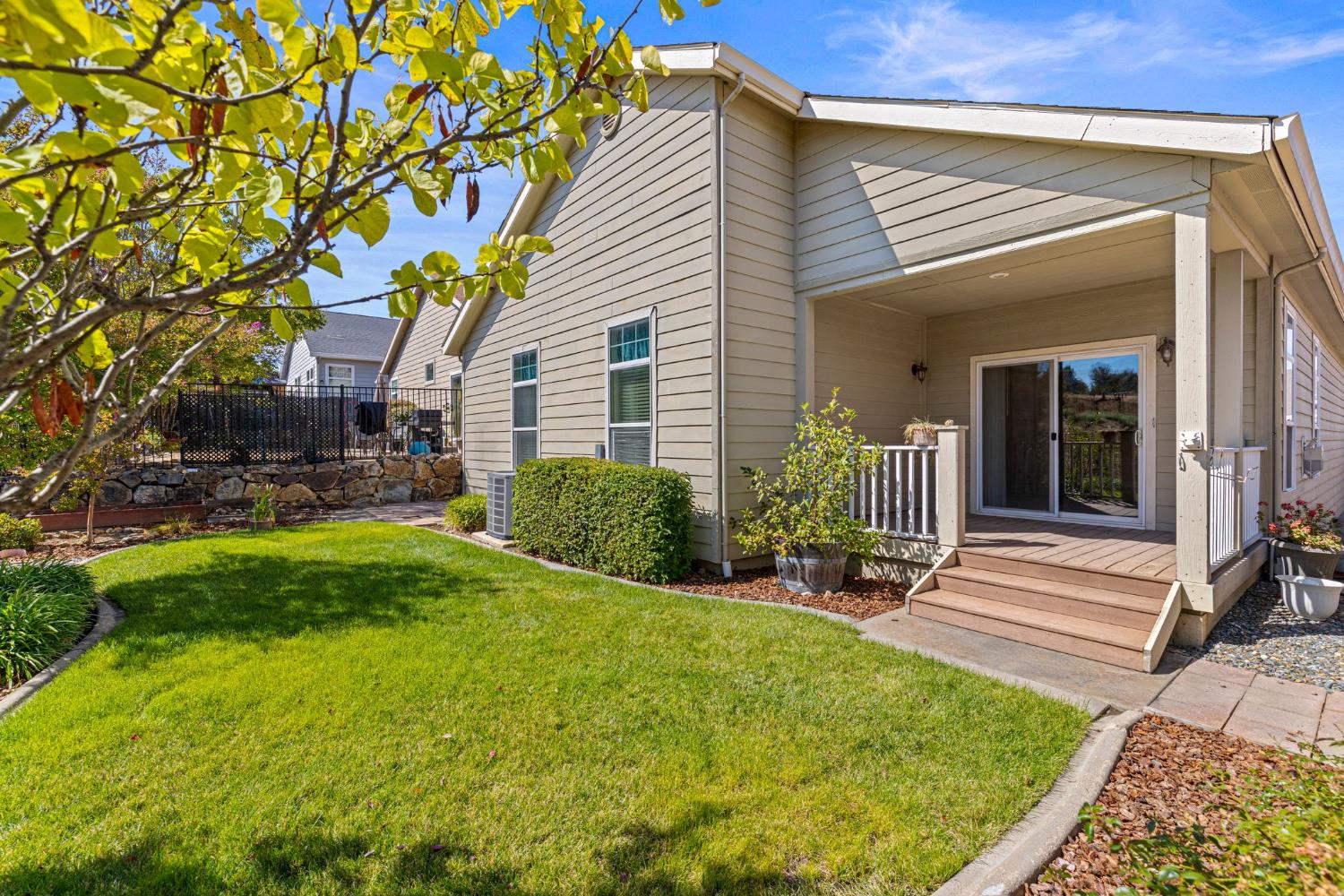 2894 Winesap Circle