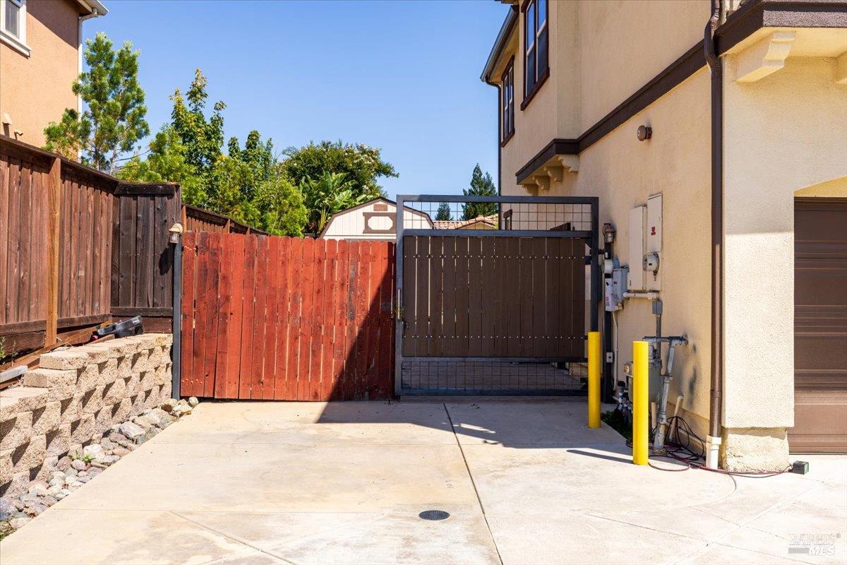 306 Shining Horse Way