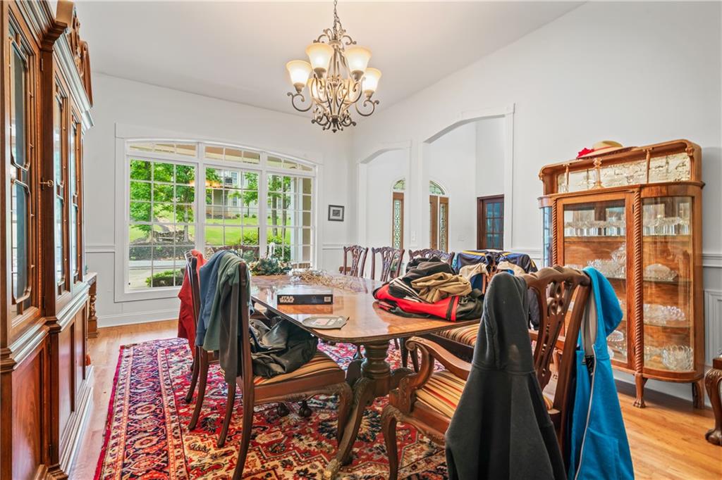 2555 Chattahoochee Lane