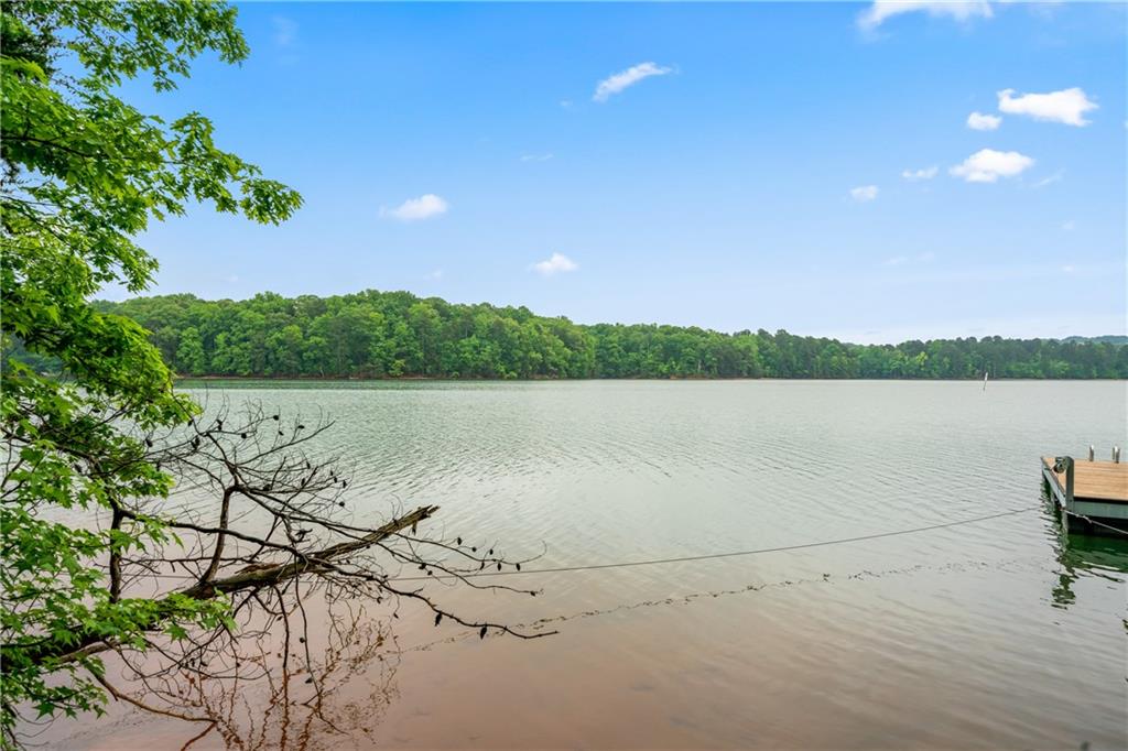 2555 Chattahoochee Lane