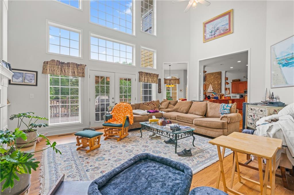 2555 Chattahoochee Lane