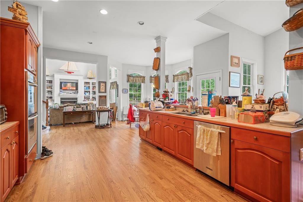 2555 Chattahoochee Lane