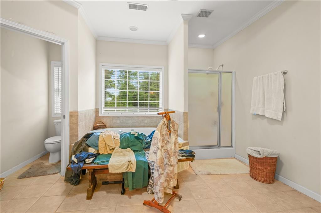 2555 Chattahoochee Lane