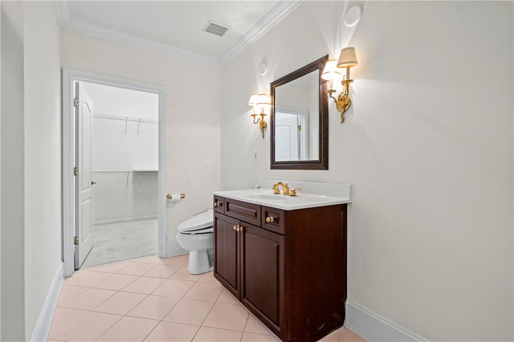 417 Clairemont Avenue Unit 109