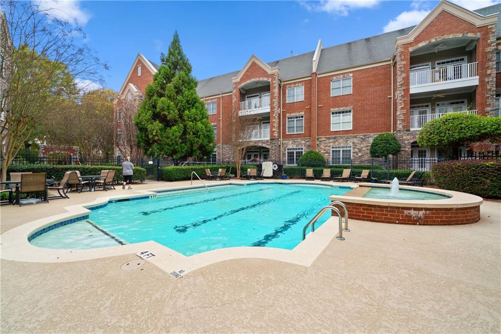 417 Clairemont Avenue Unit 109