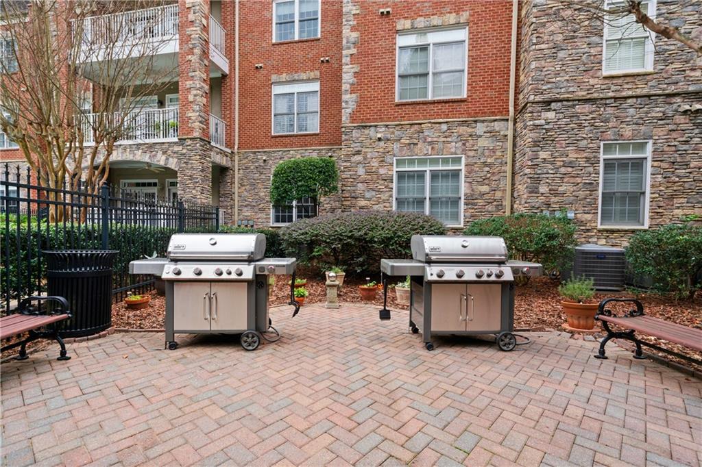 417 Clairemont Avenue Unit 109