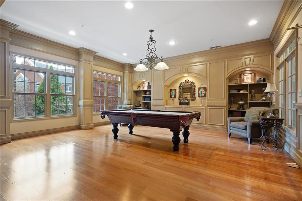 417 Clairemont Avenue Unit 109