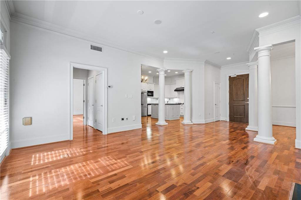 417 Clairemont Avenue Unit 109