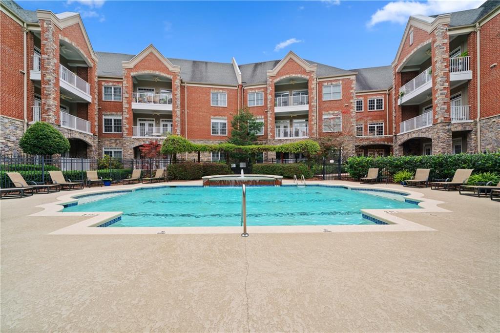 417 Clairemont Avenue Unit 109