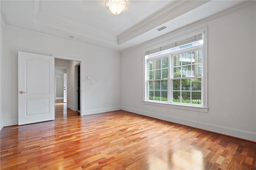 417 Clairemont Avenue Unit 109