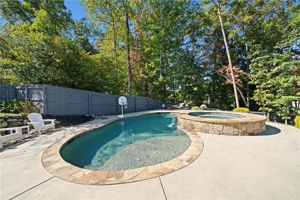 4095 Northridge Drive