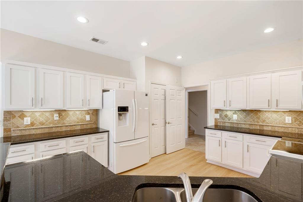 2561 Grapevine Circle Unit 104