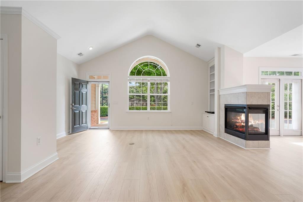 2561 Grapevine Circle Unit 104