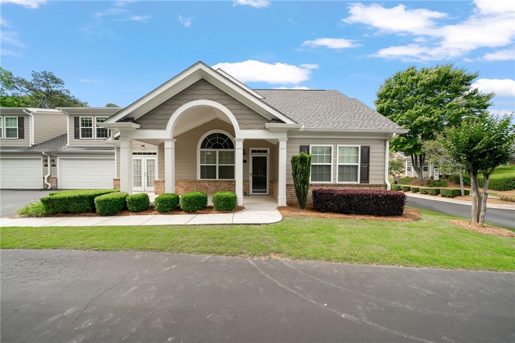 2561 Grapevine Circle Unit 104