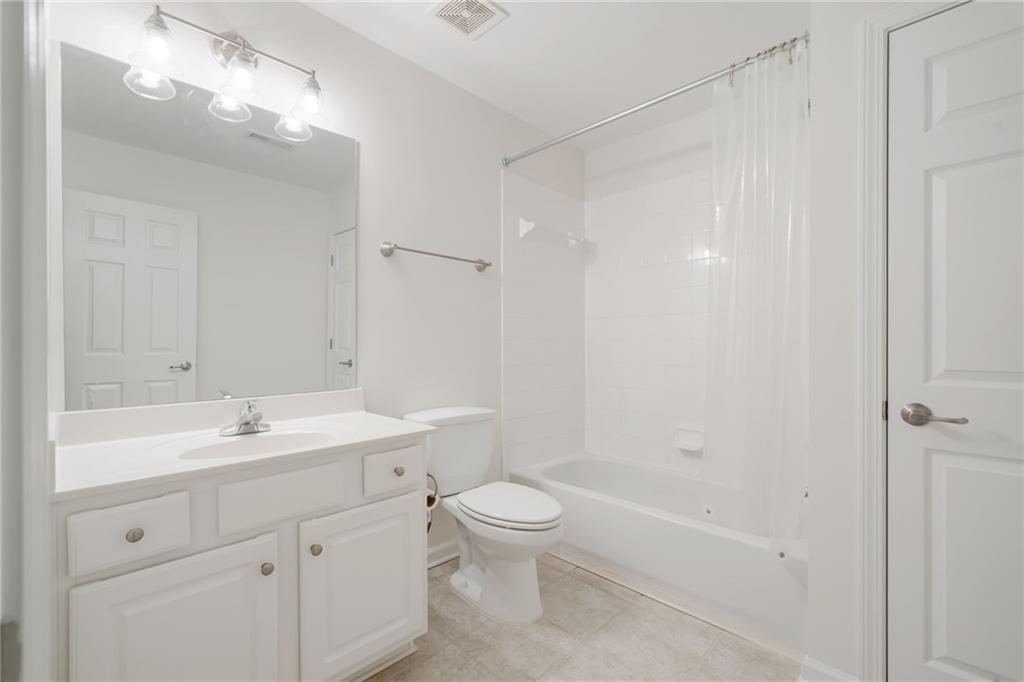 2561 Grapevine Circle Unit 104