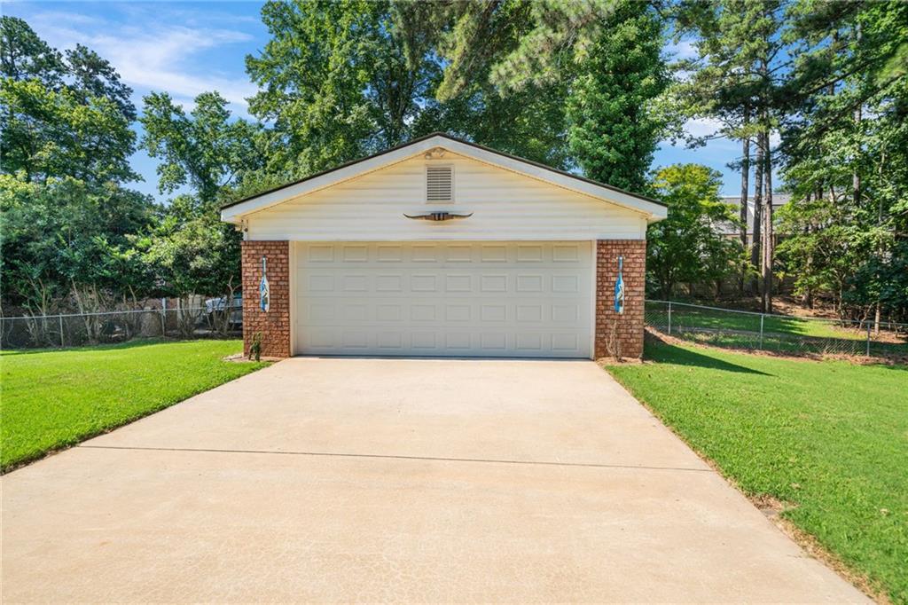 6642 Crestwood Peninsula