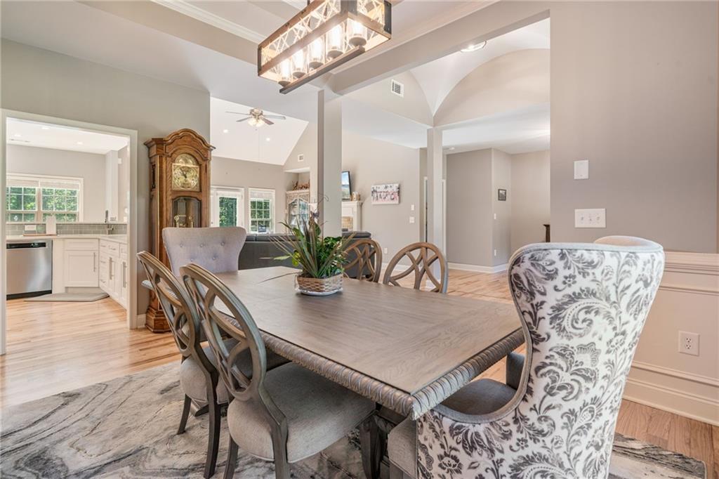 6642 Crestwood Peninsula