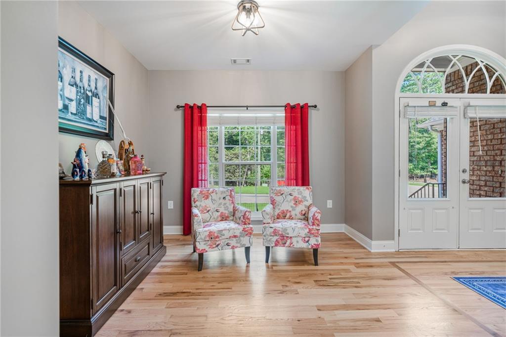 6642 Crestwood Peninsula