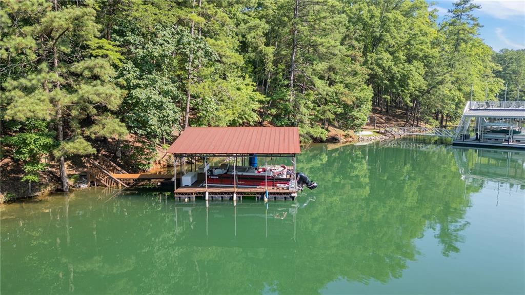 6642 Crestwood Peninsula